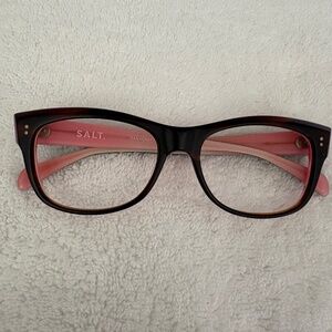 Women's Black and Pink Glasses